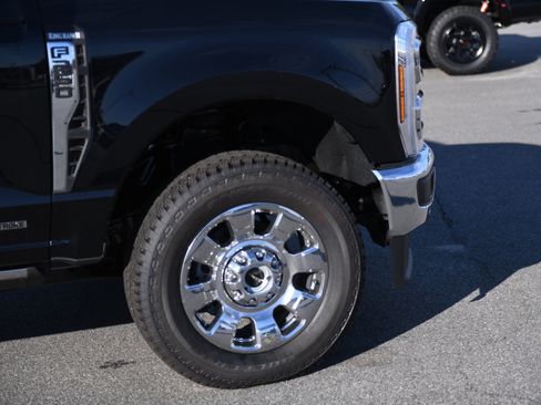 New 2026 Ford F250 King Ranch w/ Chrome Package image 4