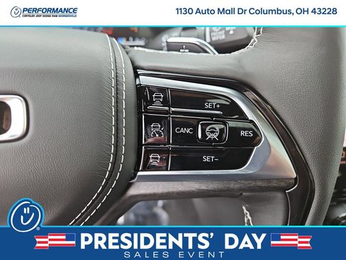 New 2025 Jeep Grand Cherokee Overland w/ Adv Protech Group III image 28