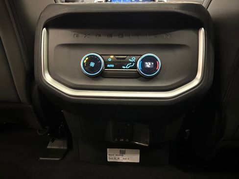New 2025 Ford Expedition Max Active image 33