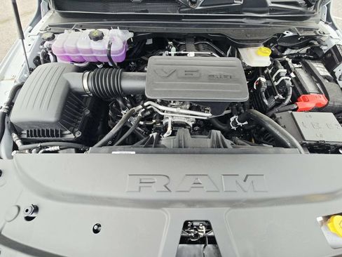 New 2026 RAM 1500 Express AWD/4WD image 13