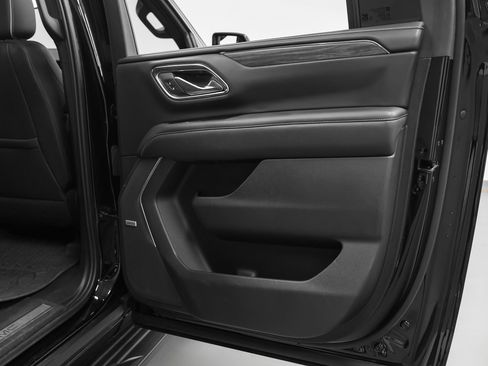 Used 2023 GMC Yukon XL SLT image 26