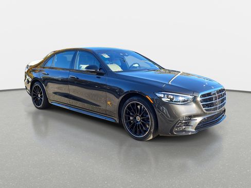 Certified 2025 Mercedes-Benz S 580 4MATIC Sedan image 3