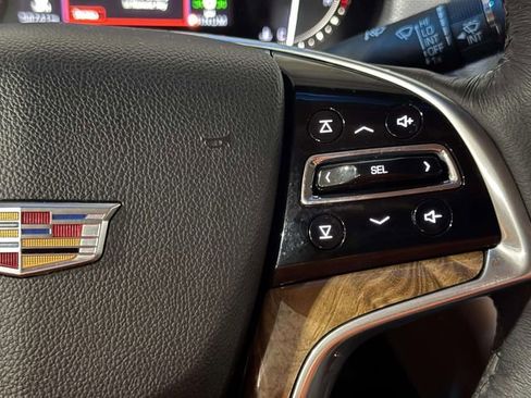 Used 2018 Cadillac XTS Luxury image 17