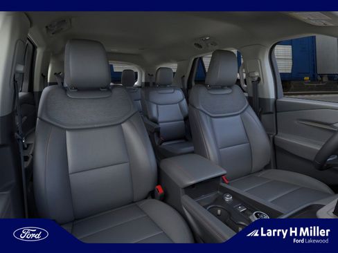 New 2026 Ford Explorer Active w/ Active Comfort Package image 10