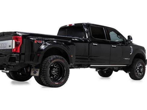 Used 2017 Ford F350 Platinum w/ Platinum Ultimate Package AWD/4WD image 3
