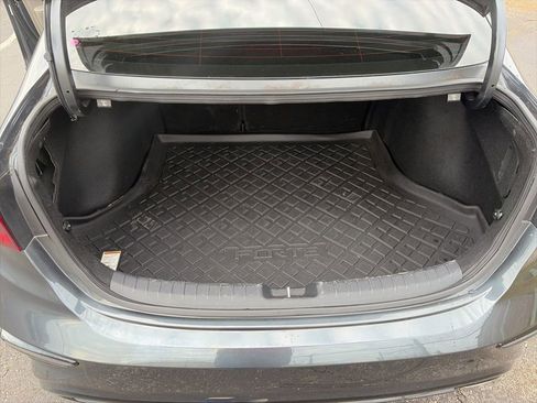 Used 2021 Kia Forte LXS image 10