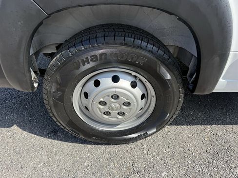 Used 2021 RAM ProMaster 2500 image 13