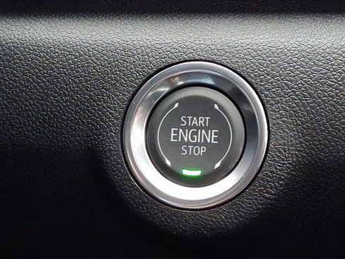 New 2026 GMC Terrain Denali w/ LPO, Floor Liner Package image 18