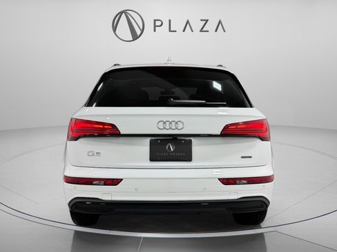 Certified 2025 Audi Q5 Premium w/ Convenience Plus Package image 4