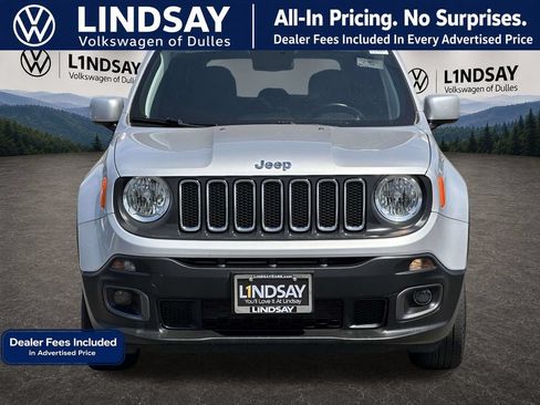 Used 2018 Jeep Renegade Latitude w/ Cold Weather Group AWD/4WD image 3