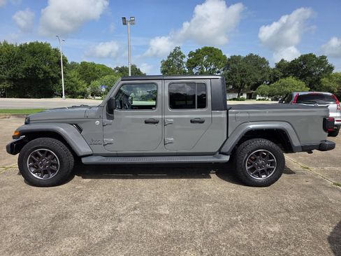 Used 2022 Jeep Gladiator Overland w/ Popular Equipment Package AWD/4WD image 10