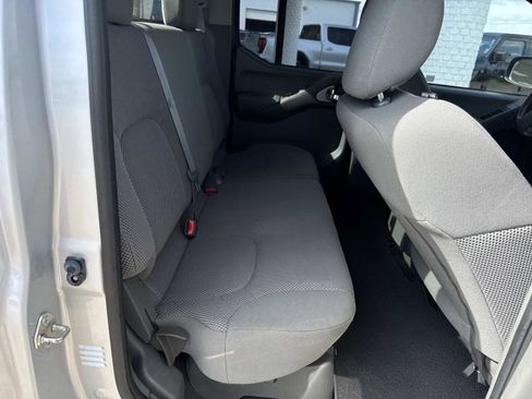 Used 2019 Nissan Frontier SV w/ Value Truck Package image 9