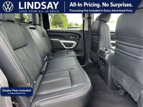 Used 2018 Nissan Titan PRO-4X w/ Pro-4x Convenience Package AWD/4WD image 13