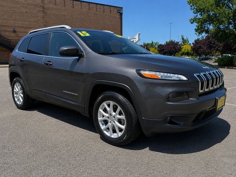 Used 2015 Jeep Cherokee Latitude w/ Comfort/Convenience Group AWD/4WD image 1