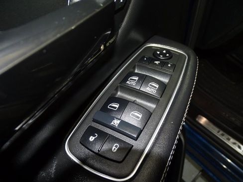 Certified 2022 RAM 1500 Limited w/ Body Color Bumper Group image 10