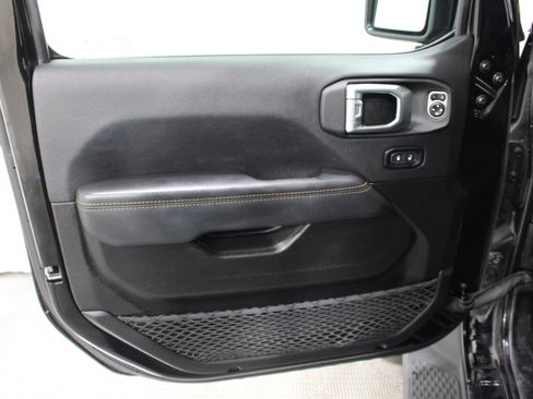 Used 2023 Jeep Gladiator Overland AWD/4WD image 6