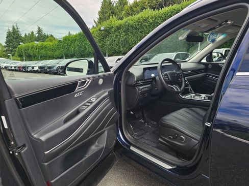 Used 2025 Genesis GV80 2.5T Standard AWD/4WD image 22