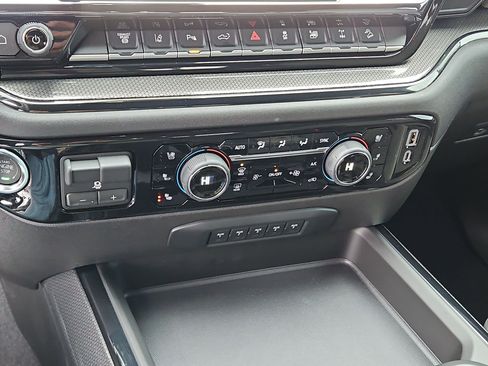 Used 2026 Chevrolet Silverado 2500 ZR2 w/ LPO, Dark Essentials Package image 25