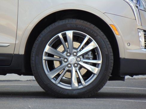 Used 2022 Cadillac XT5 Premium Luxury w/ Technology Package image 6