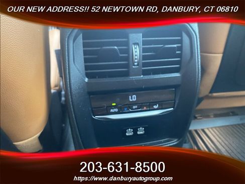 Used 2023 BMW 330i xDrive Sedan w/ M Sport Package AWD/4WD image 30