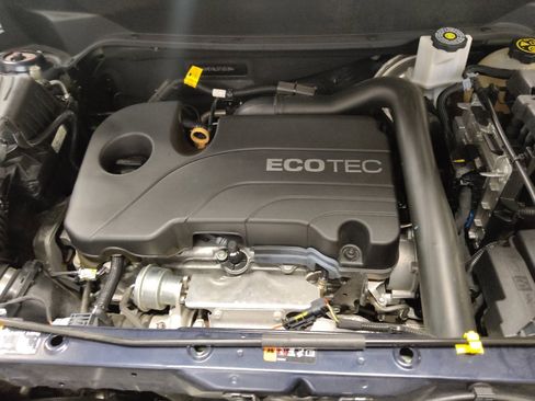 Used 2020 Chevrolet Equinox LS w/ LS Convenience Package FWD image 30