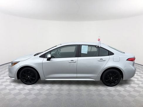 Certified 2022 Toyota Corolla LE image 11