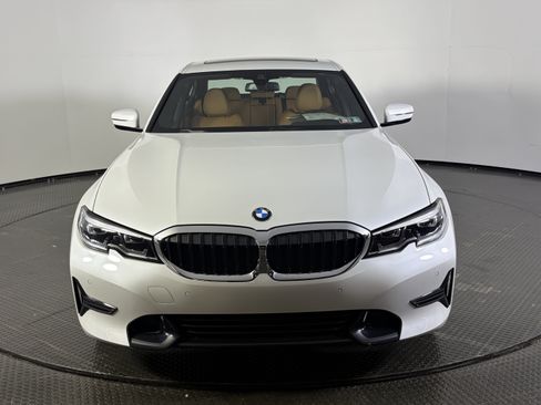 Certified 2022 BMW 330i xDrive Sedan w/ Premium Package 2 AWD/4WD image 2