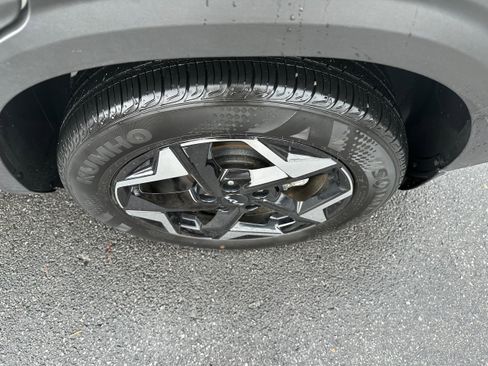 Used 2024 Kia Seltos EX AWD/4WD image 9