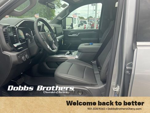 New 2026 Chevrolet Silverado 2500 LTZ w/ LTZ Premium Package AWD/4WD image 10