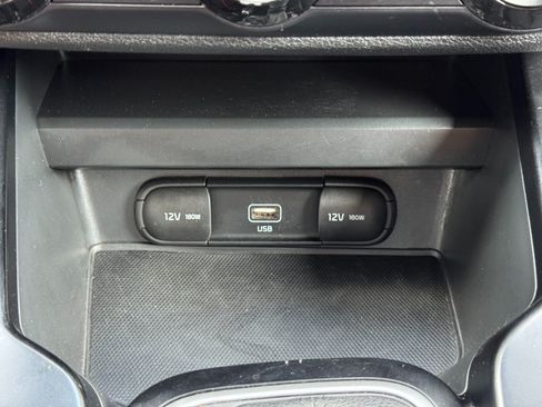 Used 2021 Kia Soul LX FWD image 25