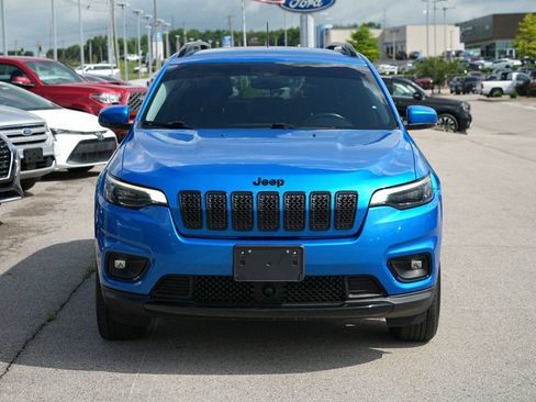 Used 2021 Jeep Cherokee Latitude Plus AWD/4WD image 2