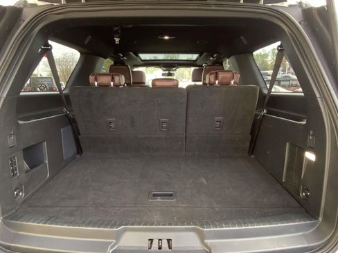 Used 2023 Ford Expedition Max Limited AWD/4WD image 9