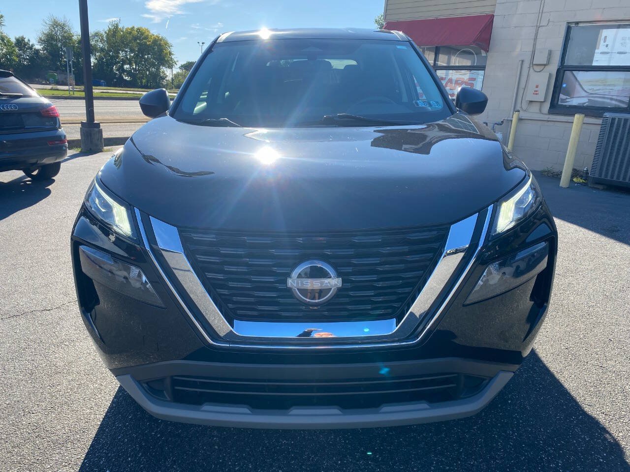 Used 2022 Nissan Rogue S AWD/4WD image 8