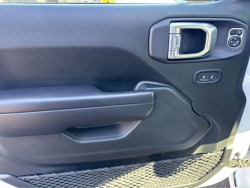 Certified 2021 Jeep Wrangler Unlimited Sport image 12