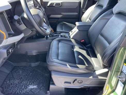 Used 2023 Ford Bronco Badlands image 14