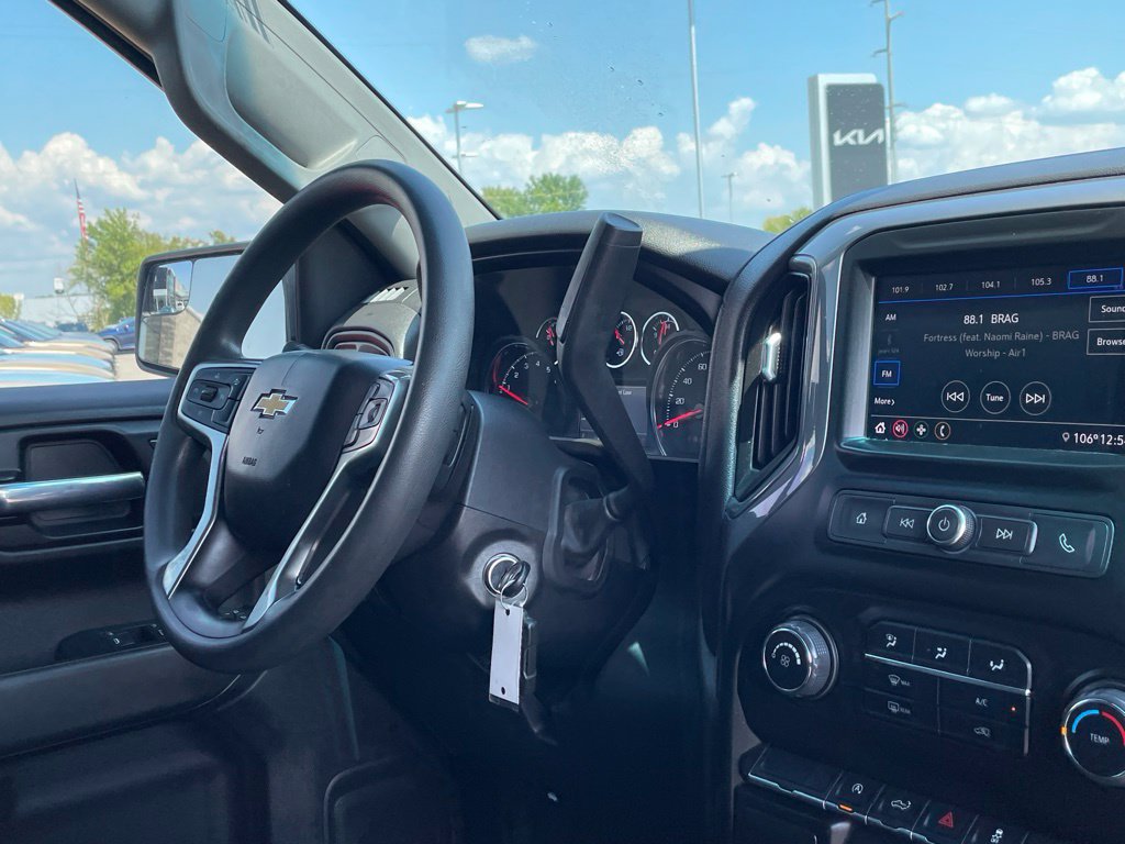 Used 2022 Chevrolet Silverado 1500 Custom w/ Safety Confidence Package RWD image 29