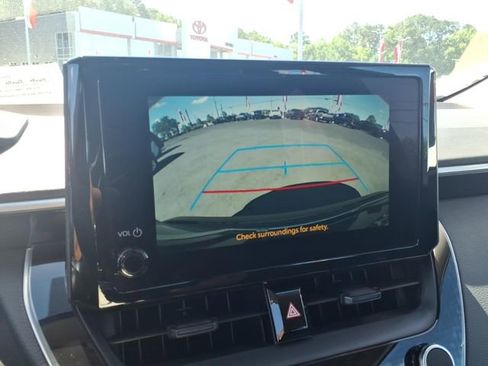 Used 2026 Toyota Corolla LE FWD image 18