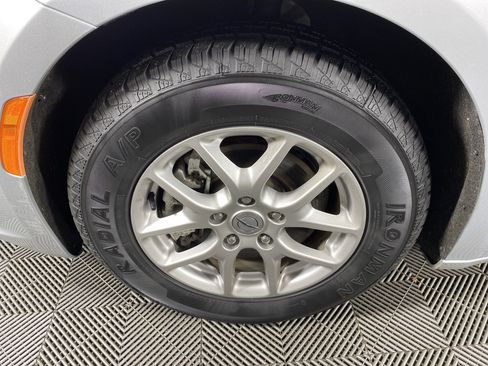 Used 2023 Chrysler Pacifica Touring-L image 12