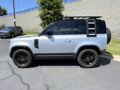 Used 2021 Land Rover Defender 90 S AWD/4WD image 2