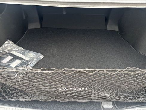 Used 2019 Toyota Avalon Limited image 30