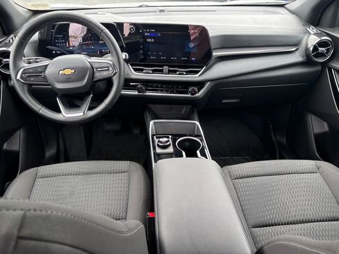 Used 2026 Chevrolet Equinox LT image 28