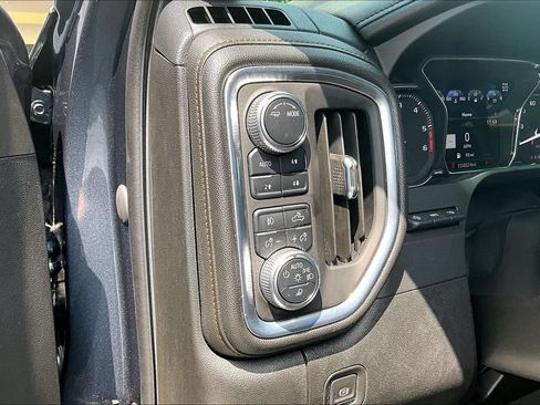Used 2021 GMC Sierra 1500 AT4 w/ AT4 Value Package AWD/4WD image 37