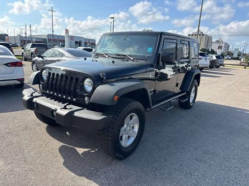Used 2017 Jeep Wrangler Unlimited Sport w/ Quick Order Package 24S AWD/4WD image 3