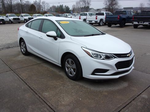 Used 2018 Chevrolet Cruze LS w/ LS Fleet Convenience Package FWD image 1
