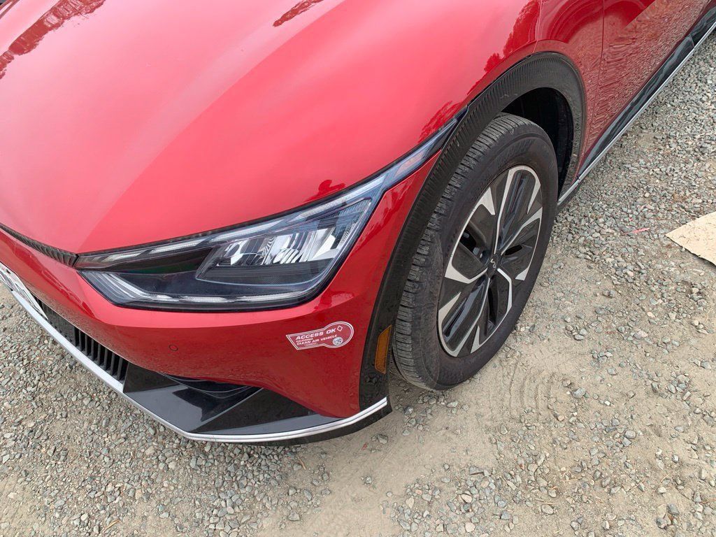 Certified 2024 Kia EV6 Wind RWD image 2