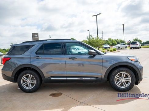 Used 2022 Ford Explorer XLT AWD/4WD image 6