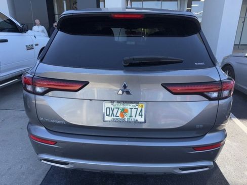 Used 2022 Mitsubishi Outlander SE image 5