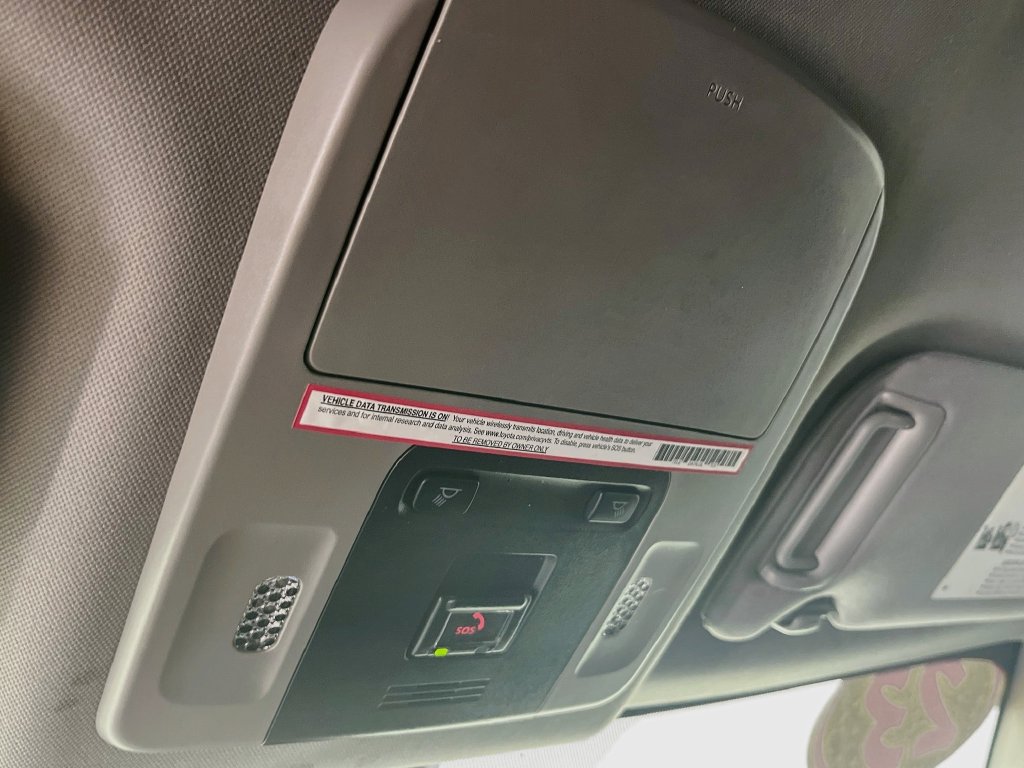 Used 2023 Toyota Camry SE w/ Convenience Package FWD image 17