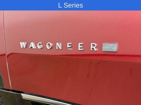 Used 2024 Jeep Wagoneer L Series II w/ Flexible Seating Group AWD/4WD image 34