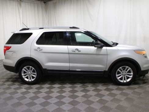 Used 2013 Ford Explorer XLT FWD image 29